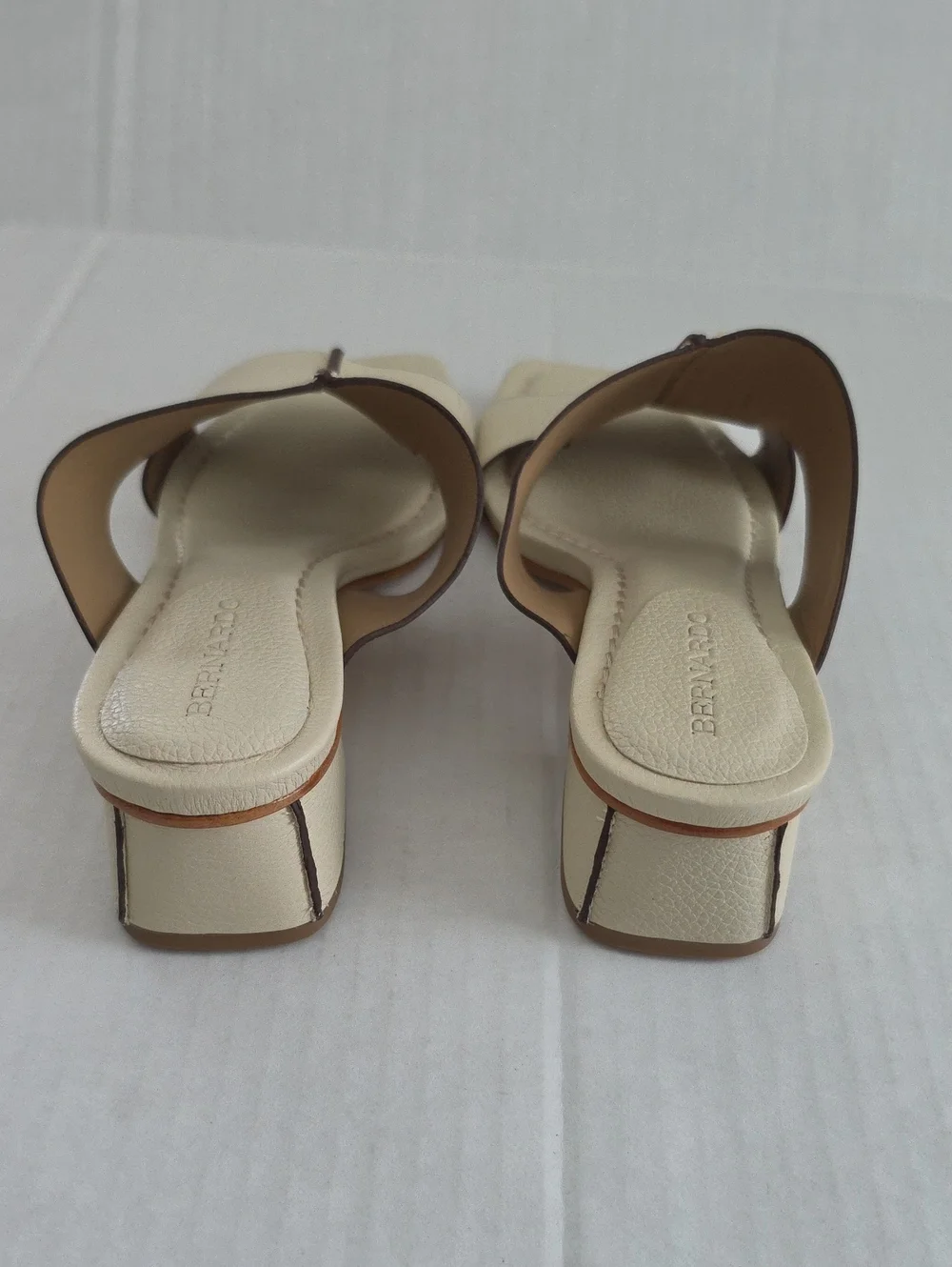 Bernardo Jewel Cream Leather Heeled Slide Sandal Women 7.5